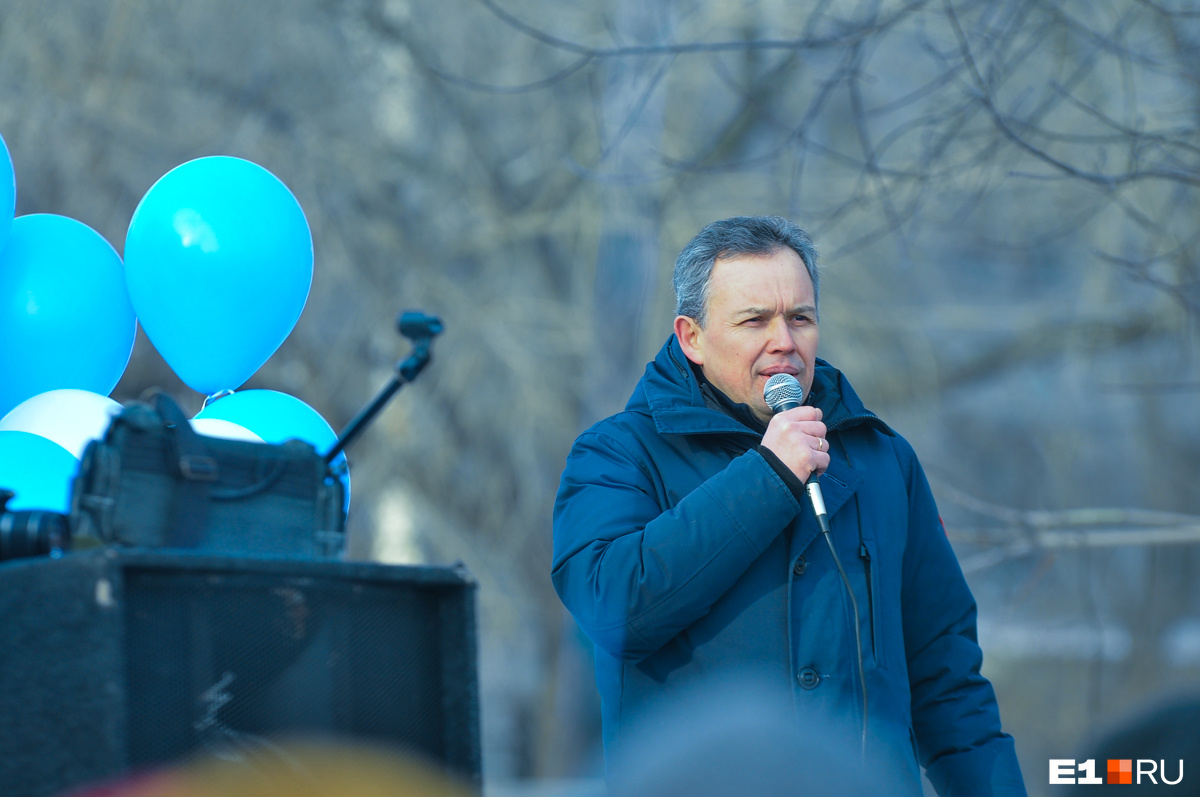 Олег Хабибуллин активно участвовал в политике, он был депутатом гордумы, а в 2008 году занял второе место на выборах мэра Екатеринбурга
