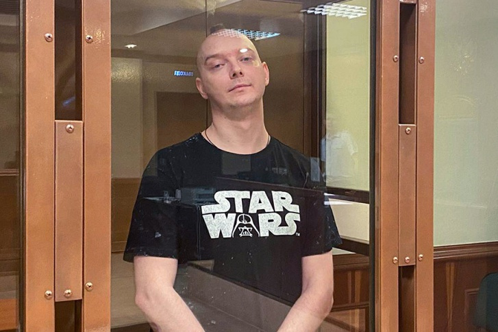 Иван Сафронов, журналист, осужден за госизмену на 22 года строгого режима
