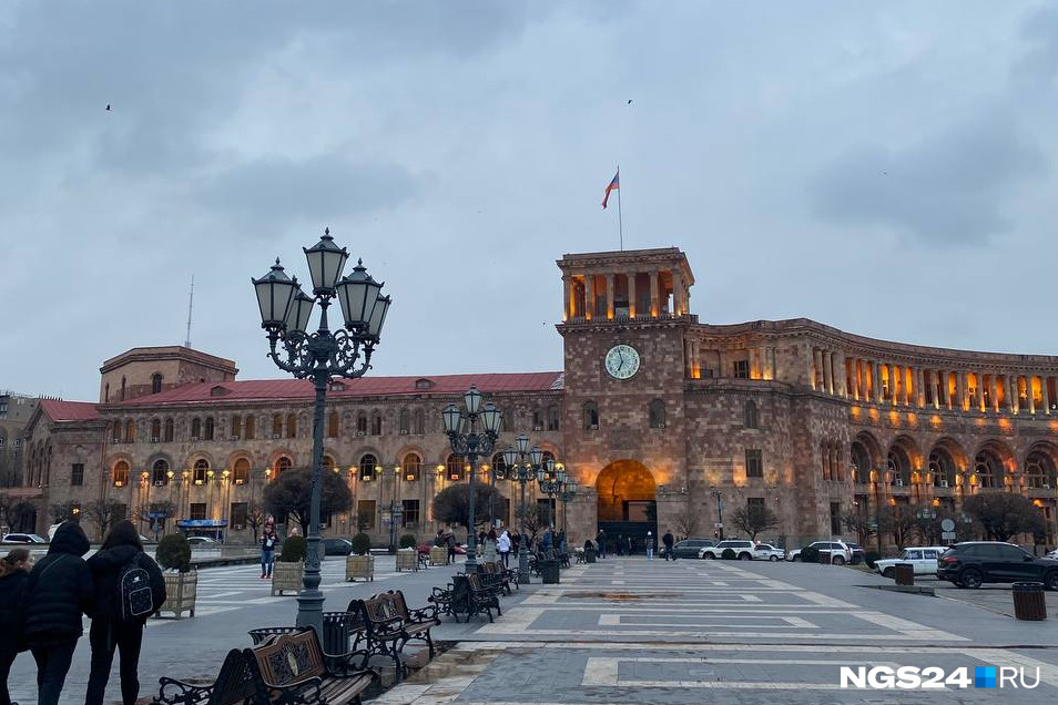 Площадь Республики — центр Еревана
