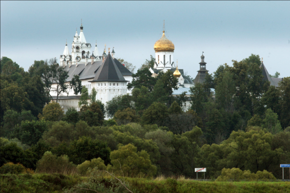 Звенигород монастырь осень