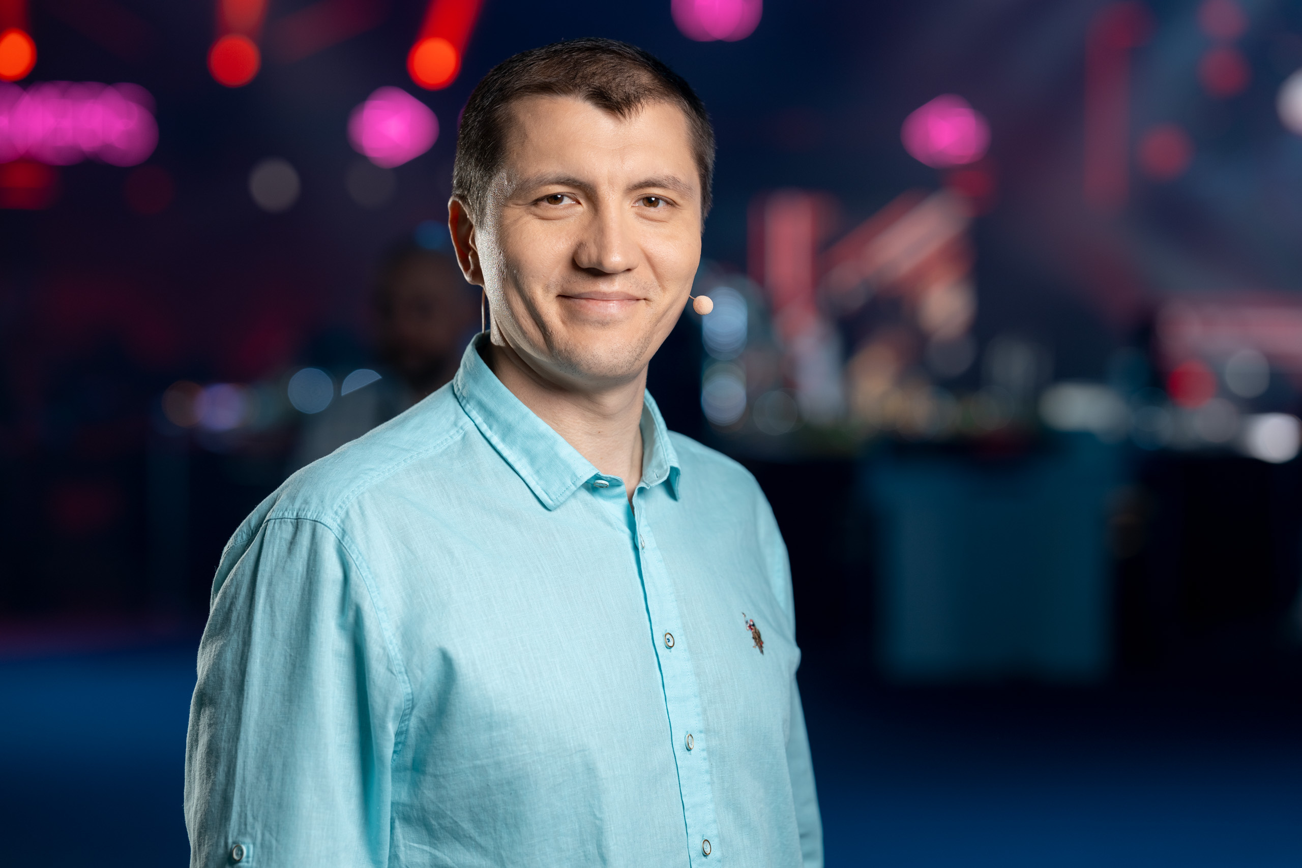 Алексей Андреев работал в IT-компании Acronis и «Яндексе». Сейчас — управляющий директор департамента исследований и разработки Positive Technologies