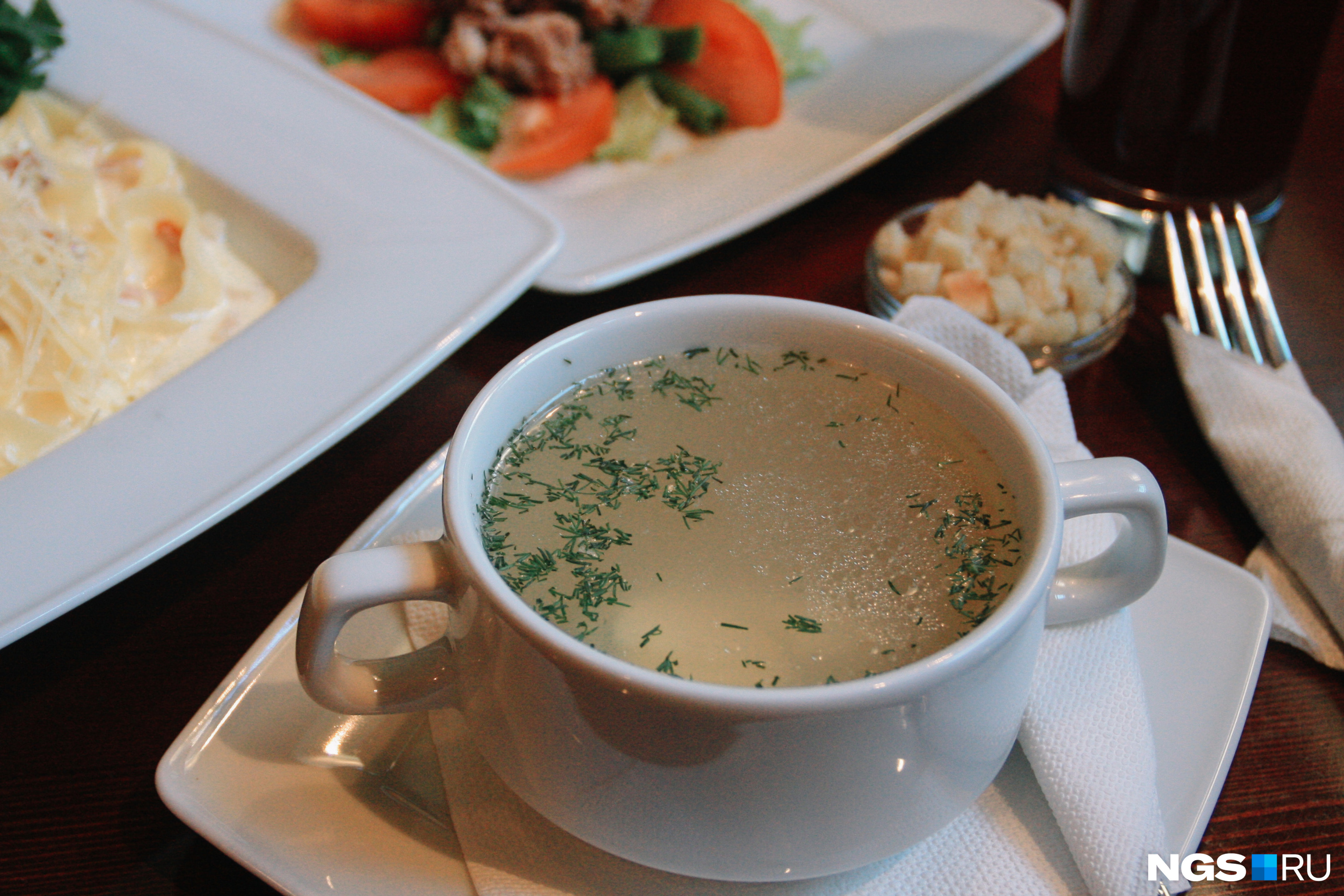 Грибной суп на мясном бульоне - пошаговый рецепт
