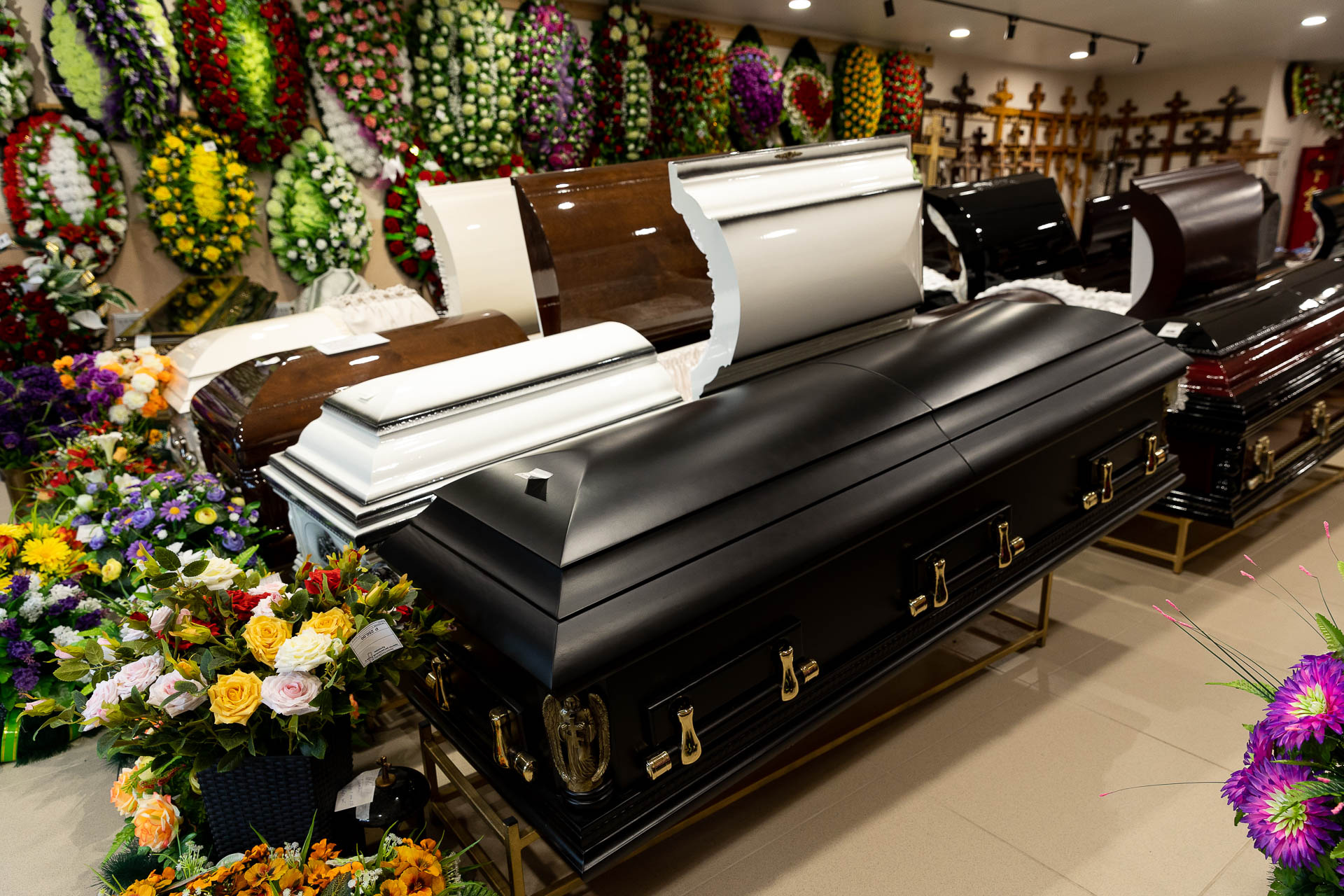 В Тюменской области подорожали ритуальные услуги: сколько стоят ...