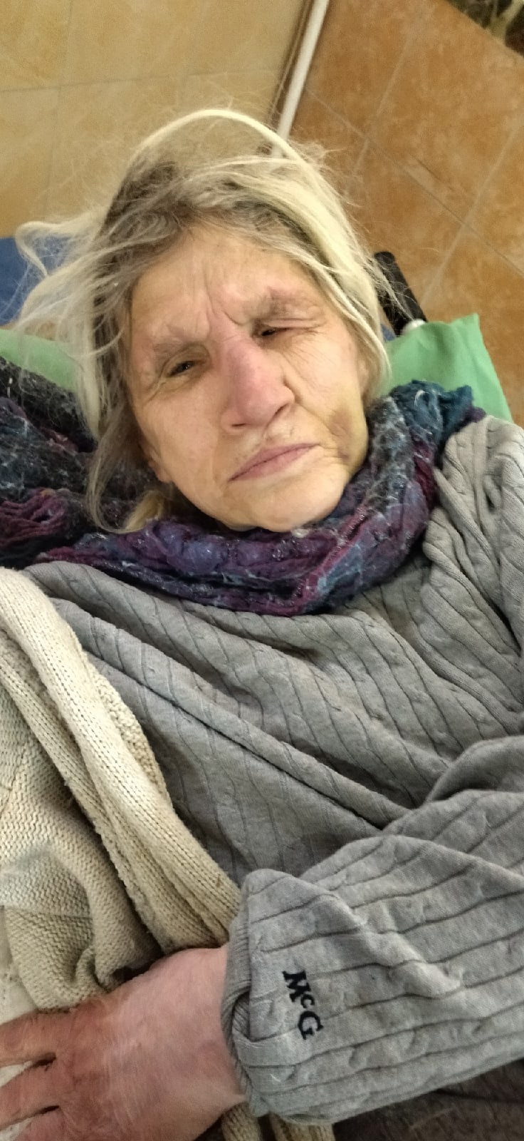 В свои 65 лет Валентина Шевцова истощена и травмирована