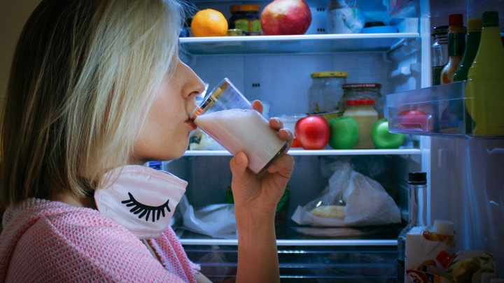 Названы питьевые привычки, которые день за днем снижают уровень холестерина