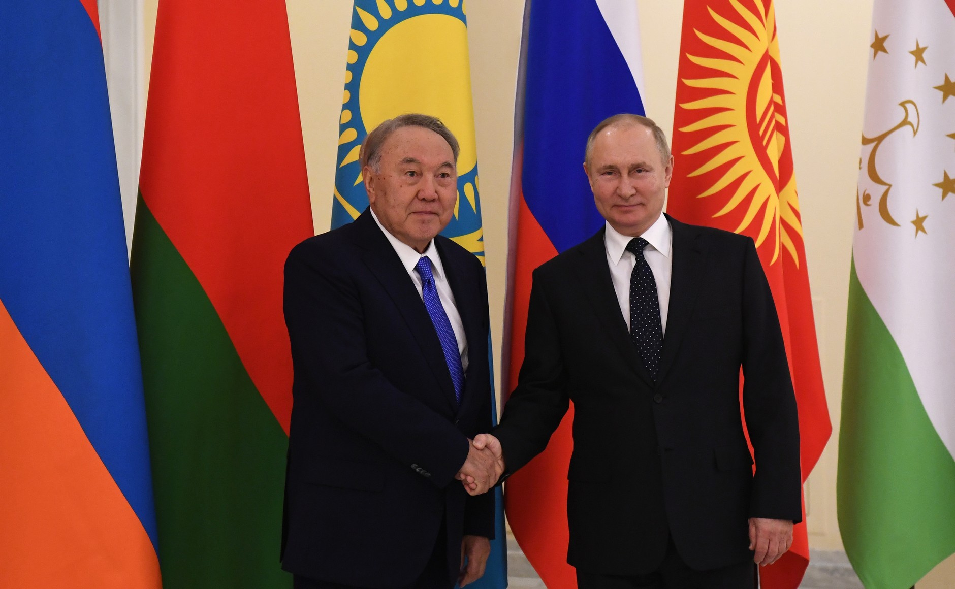 Нурсултан Назарбаев и Владимир Путин, 28 декабря 2021 года, Санкт-Петербург