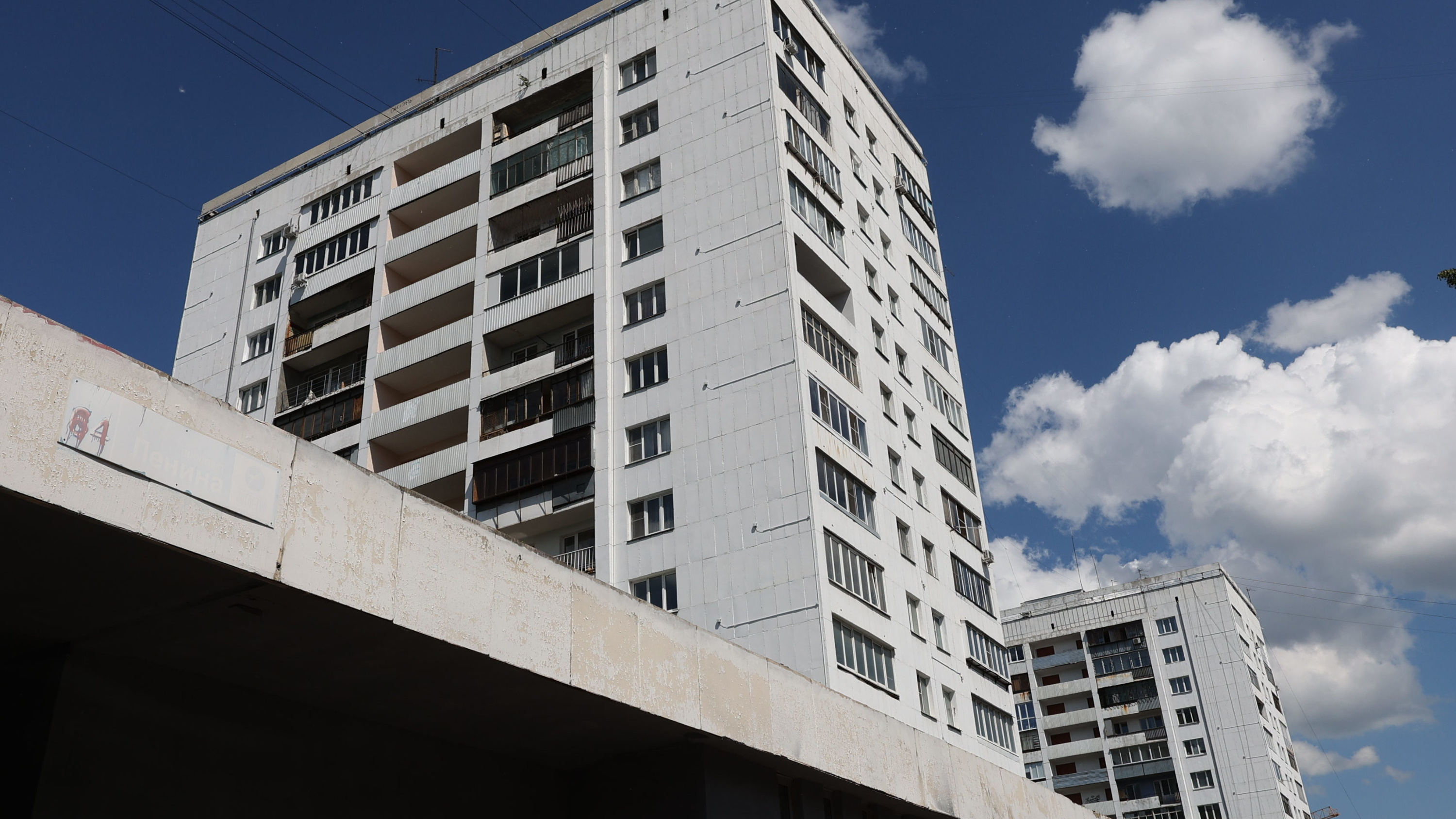 «Наши дома — потенциально 14-этажные факелы»: челябинцев возмутил повторный ремонт фасадов за миллионы рублей