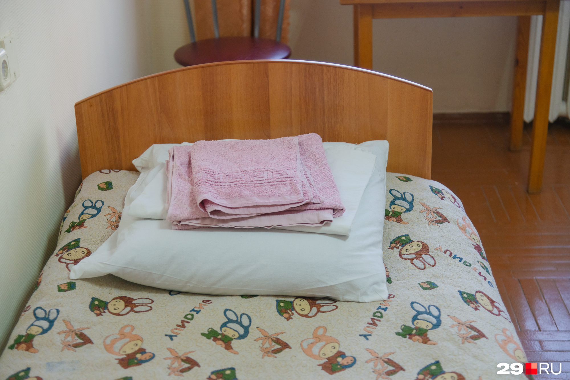 Беженцам предоставляют средства гигиены: постельное белье, полотенца, личные принадлежности