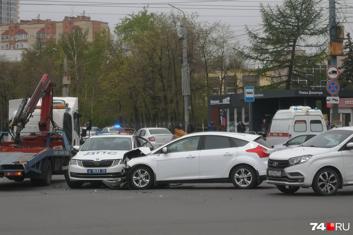 Травмы получила водитель автомобиля Ford Травмы получила водитель автомобиля Ford