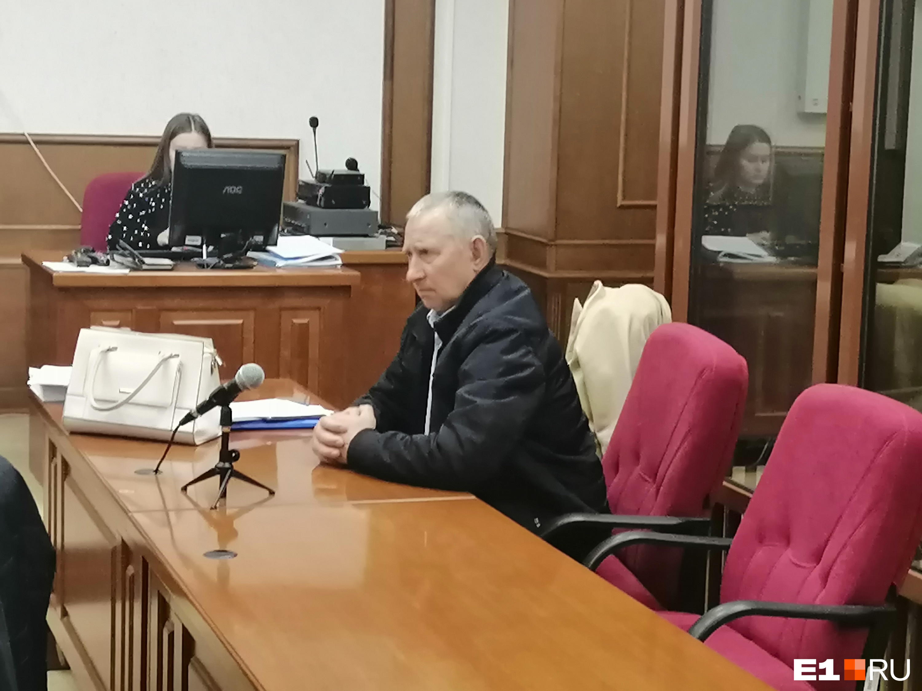 В Екатеринбурге вынесли приговор экс-депутату, который 30 лет возглавлял банду убийц