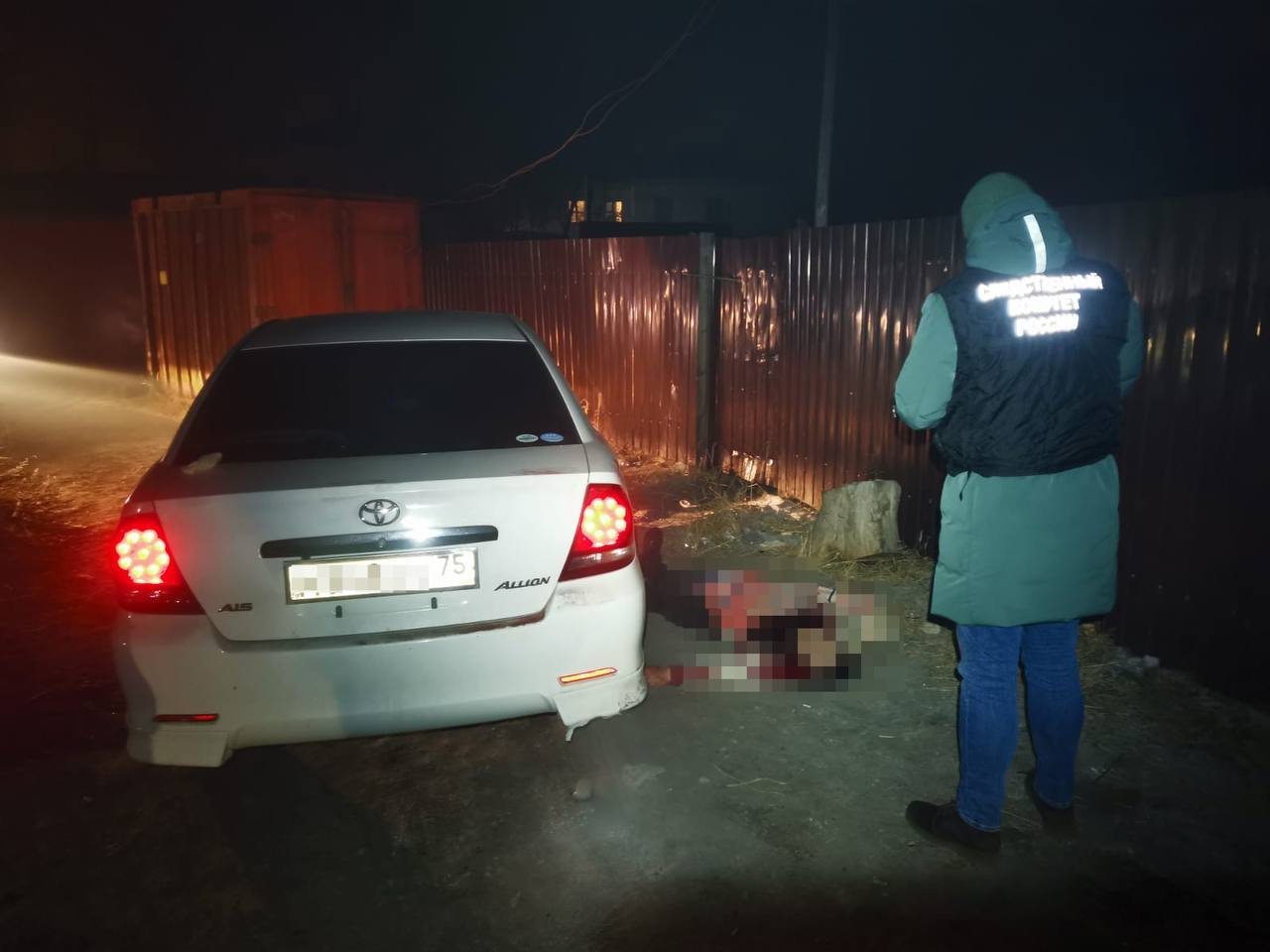 Следователи приехали на место убийства мужчины в Чите вечером 3 января