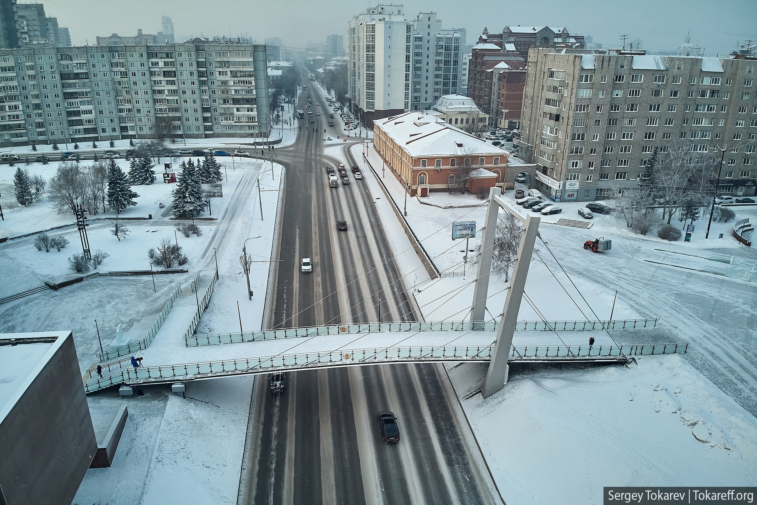 В Красноярске открылся пешеходный мост от БКЗ к музейному центру в 2021  году - 27 декабря 2021 - НГС24