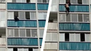 Новосибирец повис на балконе на Затулинке — его доставали специальные службы