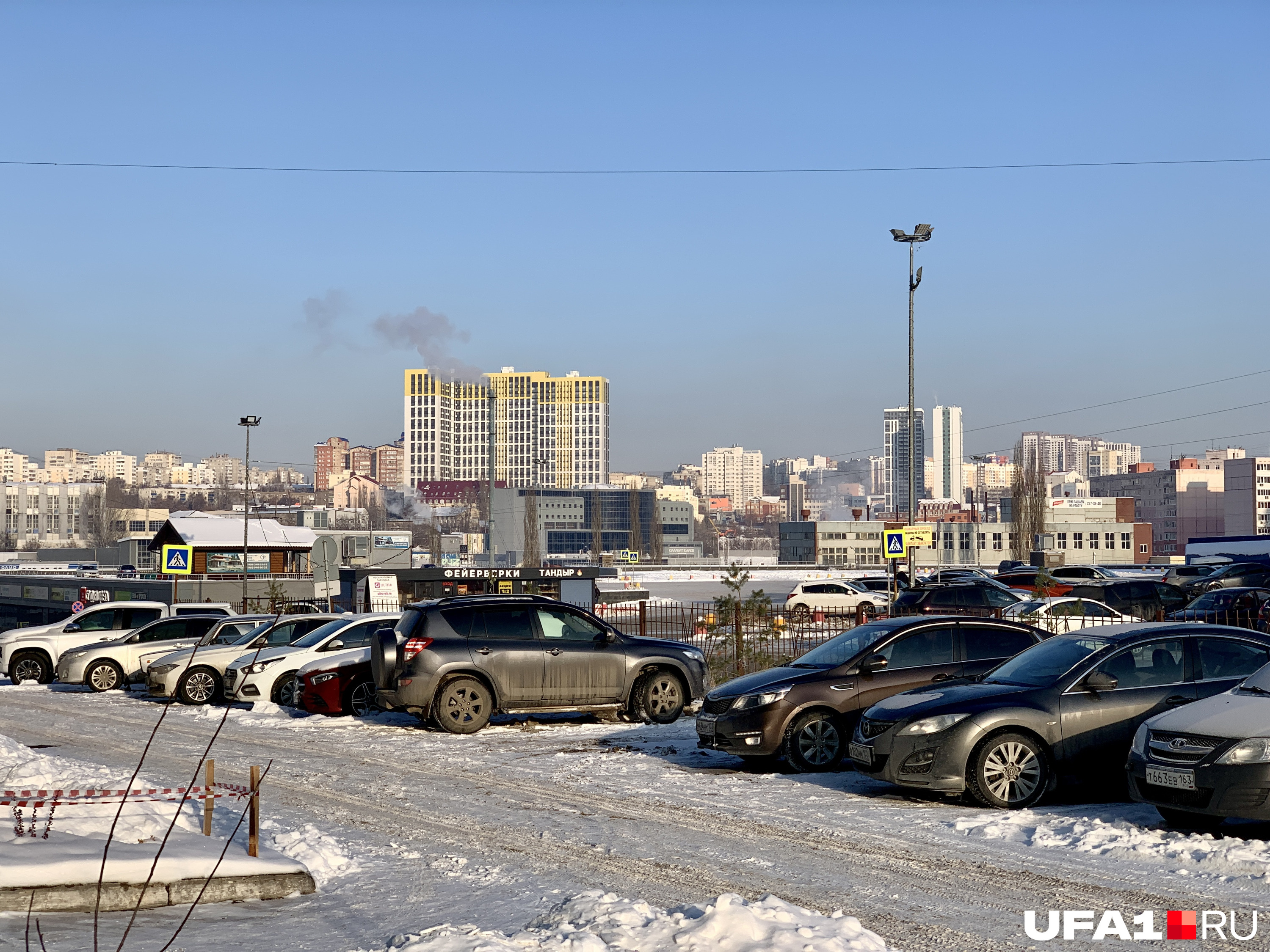 Парковка на территории жилого комплекса