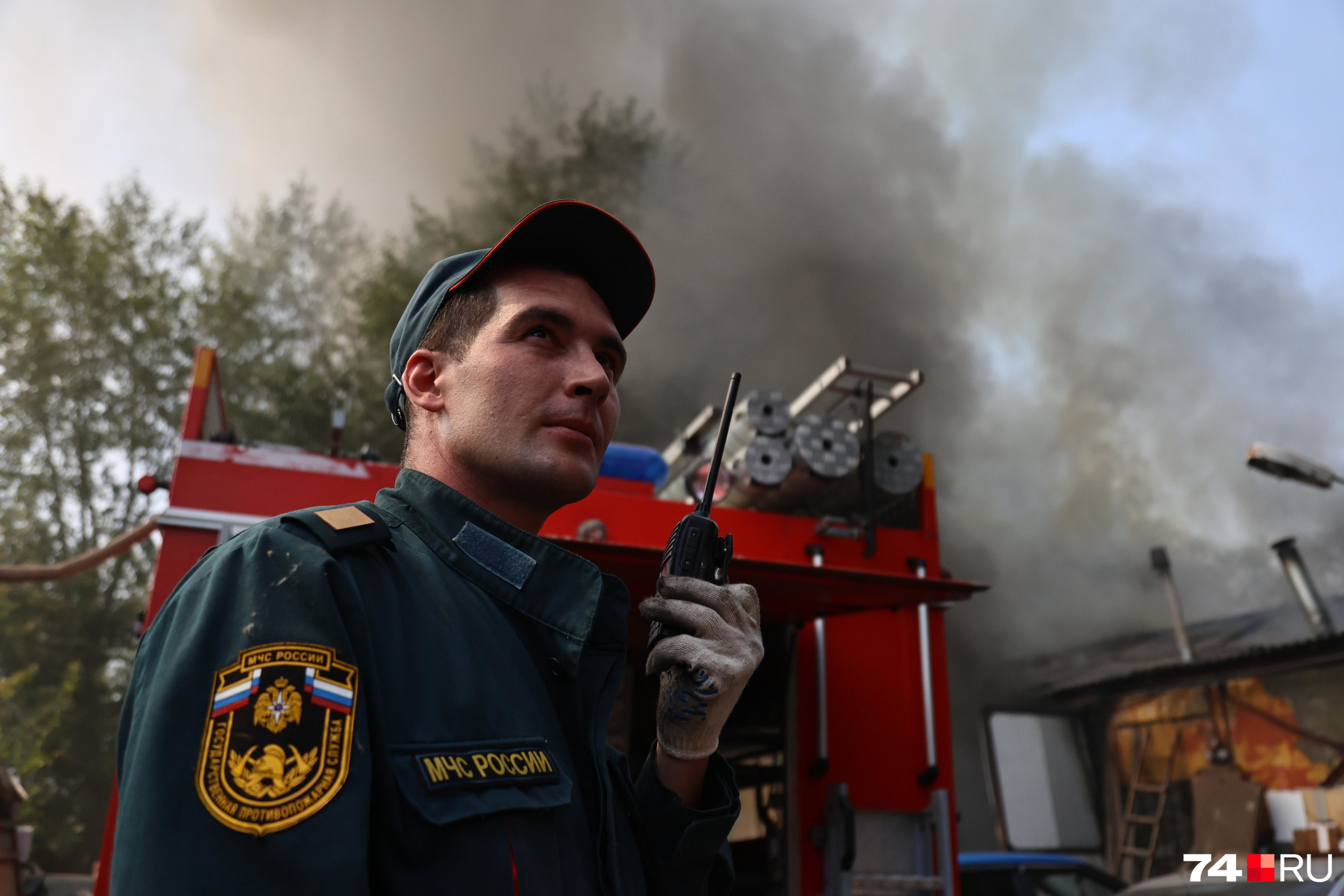 «Густой дым до неба»: в Кемерове произошел пожар на стройке нового ЖК — подробности