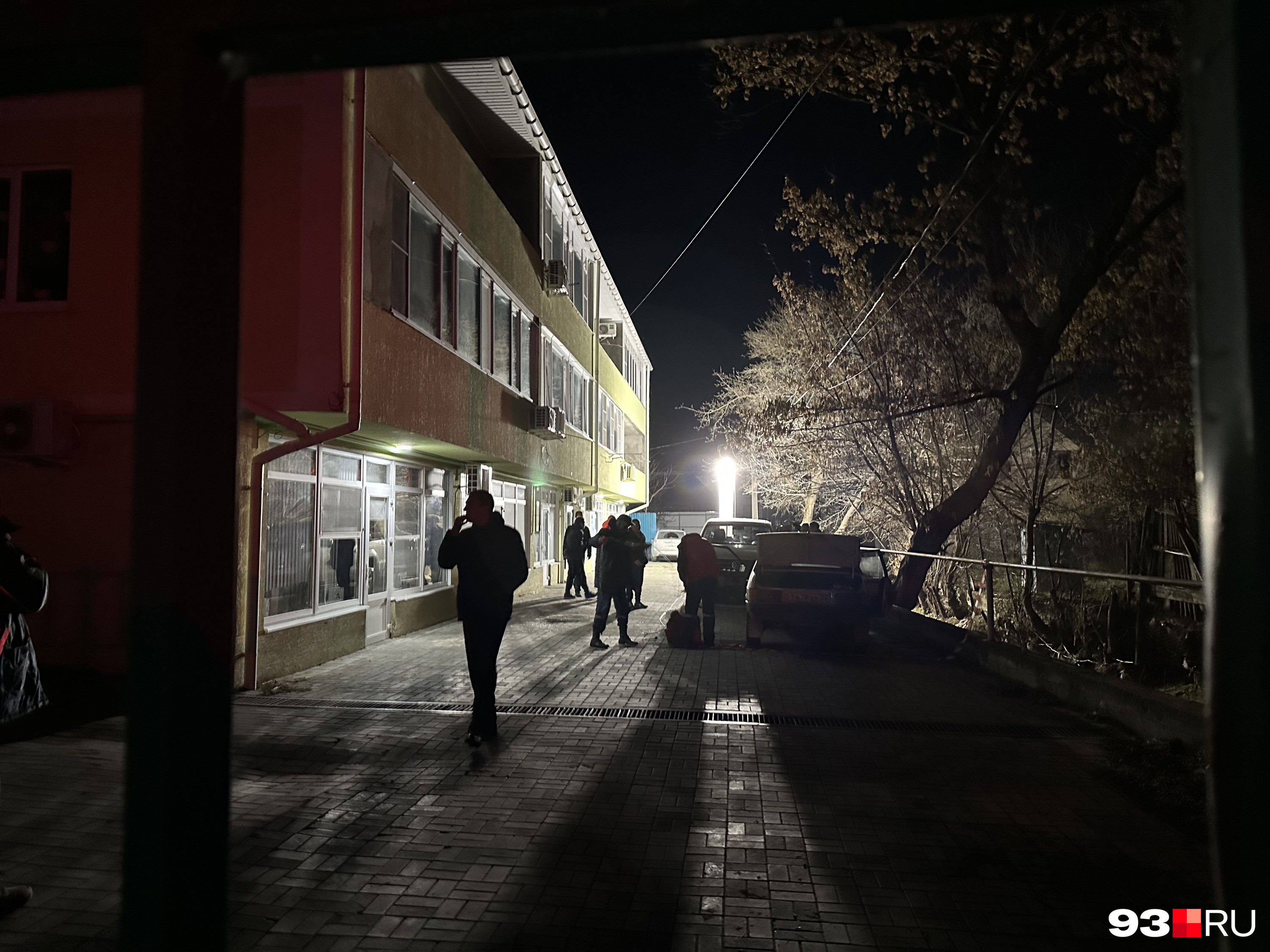 Следственные действия возле медцентра