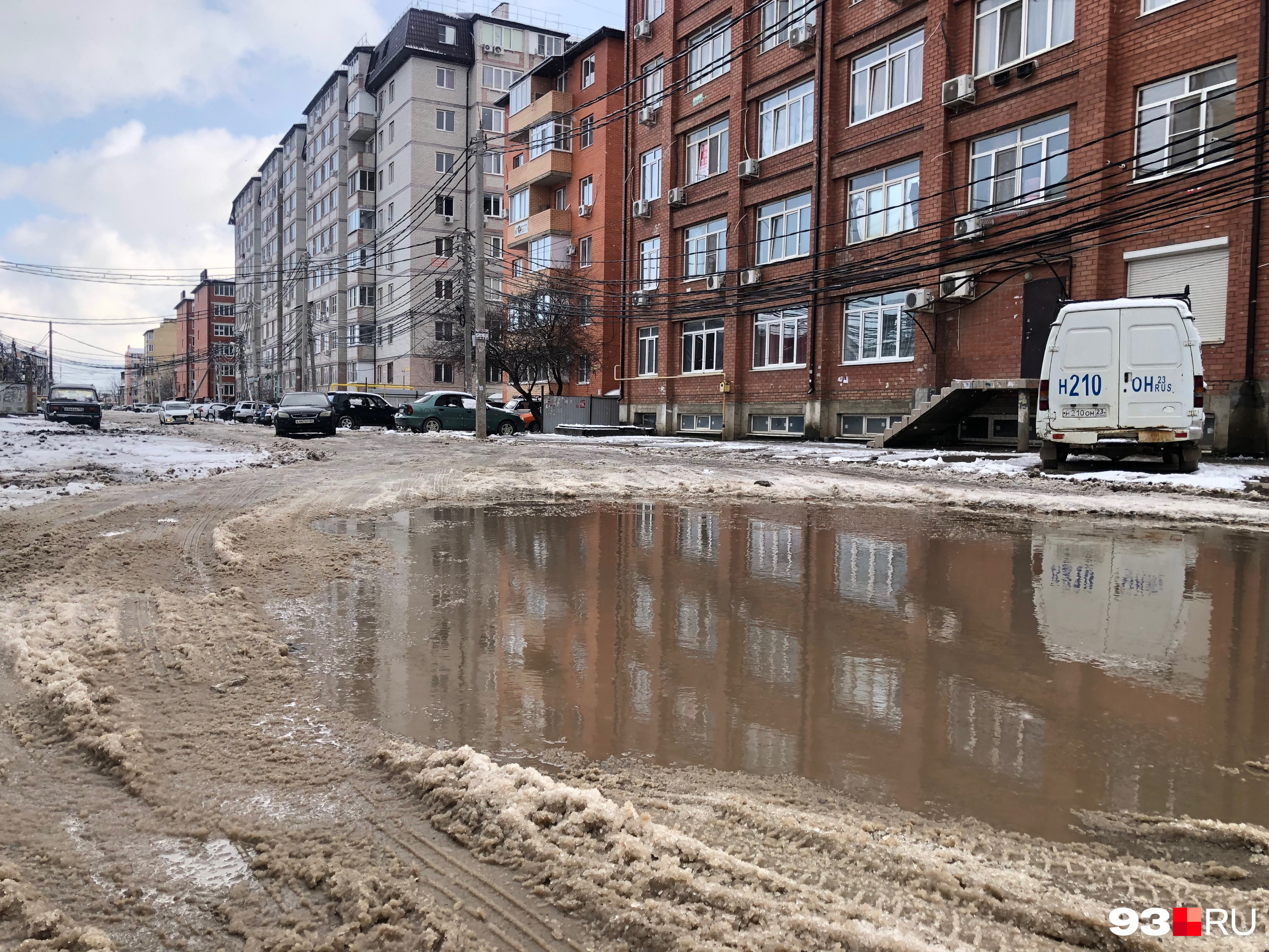 Состояние улицы Ратной Славы, за ремонт которой люди боролись годами и дошли до Путина