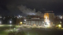 «Люди прыгали из окон»: в Ярославле на территории крупного завода начался пожар. Есть пострадавшие