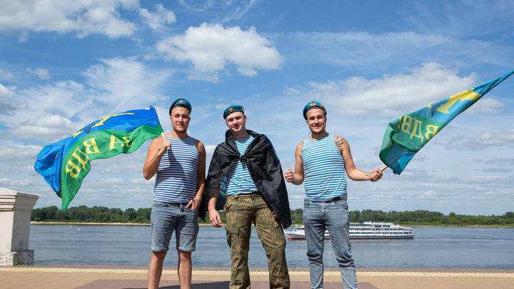 10 фотографий о том, как нижегородские десантники празднуют День ВДВ