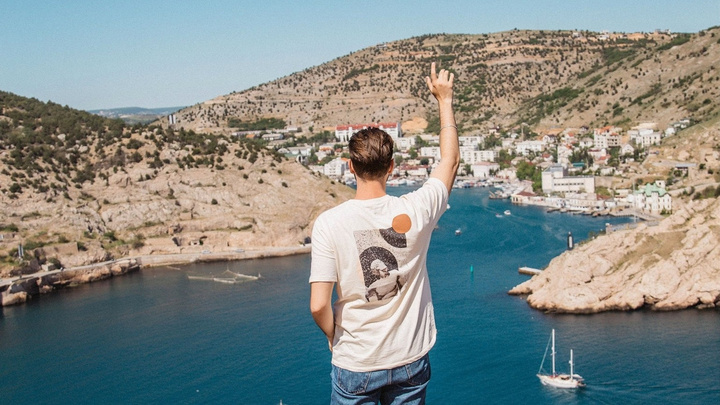 Как фотографироваться в отпуске, чтобы взорвать Instagram* лайками: 8 полезных советов тревел-блогера
