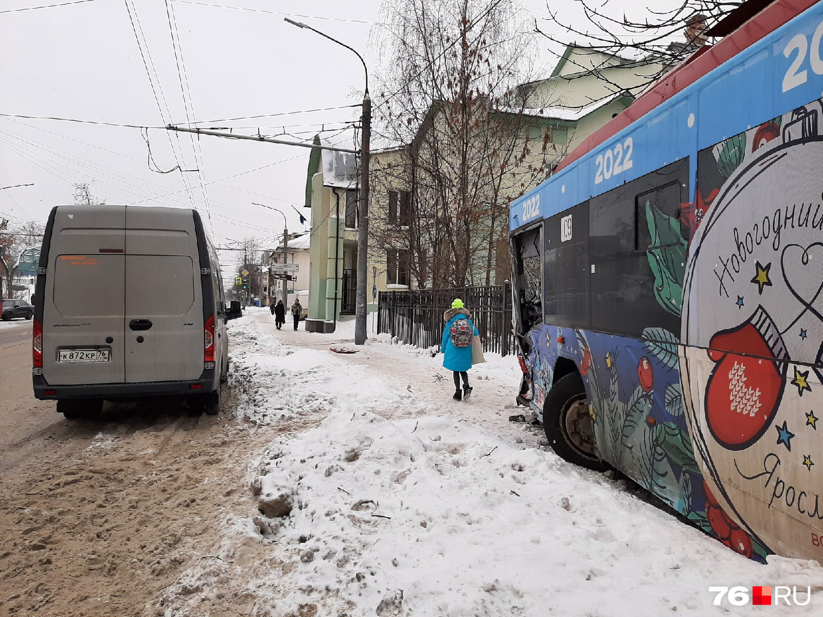 Повезло, что на тротуаре не было пешеходов Повезло, что на тротуаре не было пешеходов