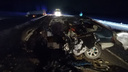 ВАЗ выехал на встречную и врезался в грузовик на новосибирской трассе — один из водителей погиб