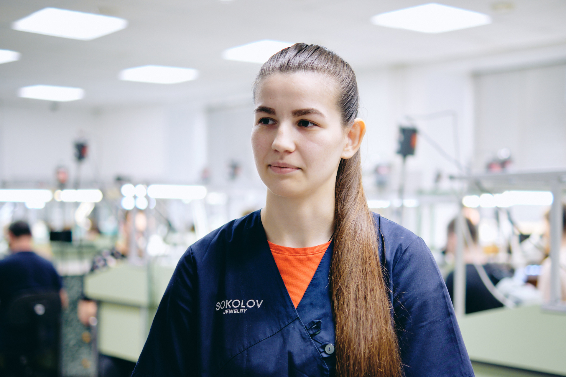 Анна умеет всё, но любит собирать готовые изделия Анна умеет всё, но любит собирать готовые изделия