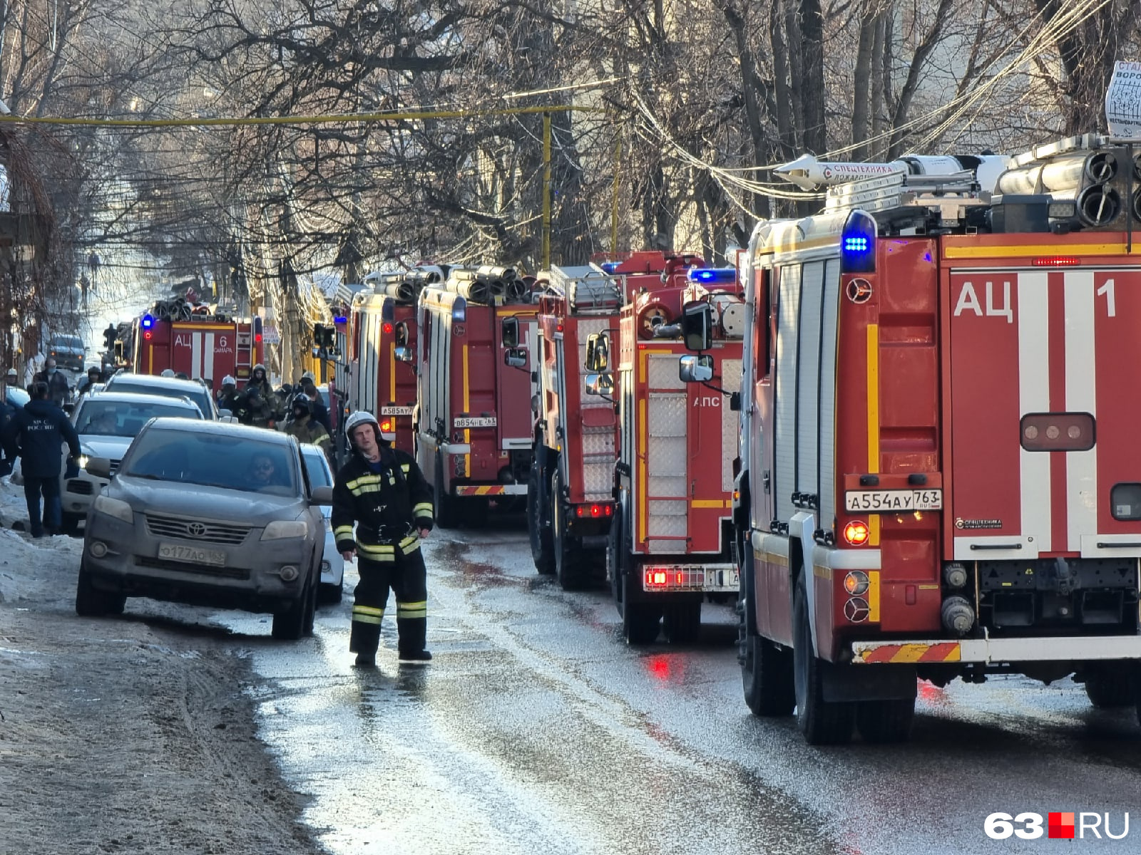 Сгорел банный комплекс. 8 Просека Самара. Пожар на 9 просеке Самара. Пожар на 8 просеке. Пожар в Самаре на 8 просеке.