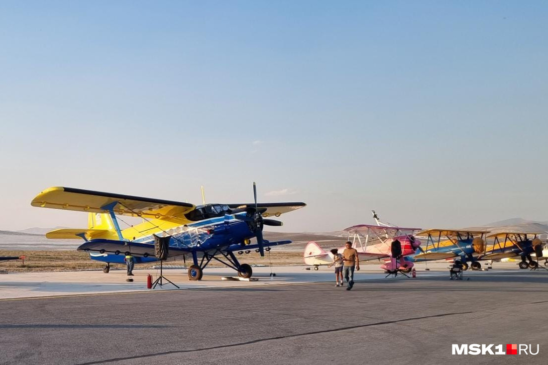 На авиашоу в Турции Габриель Риесер выступал на российском самолете Ан-2 На авиашоу в Турции Габриель Риесер выступал на российском самолете Ан-2