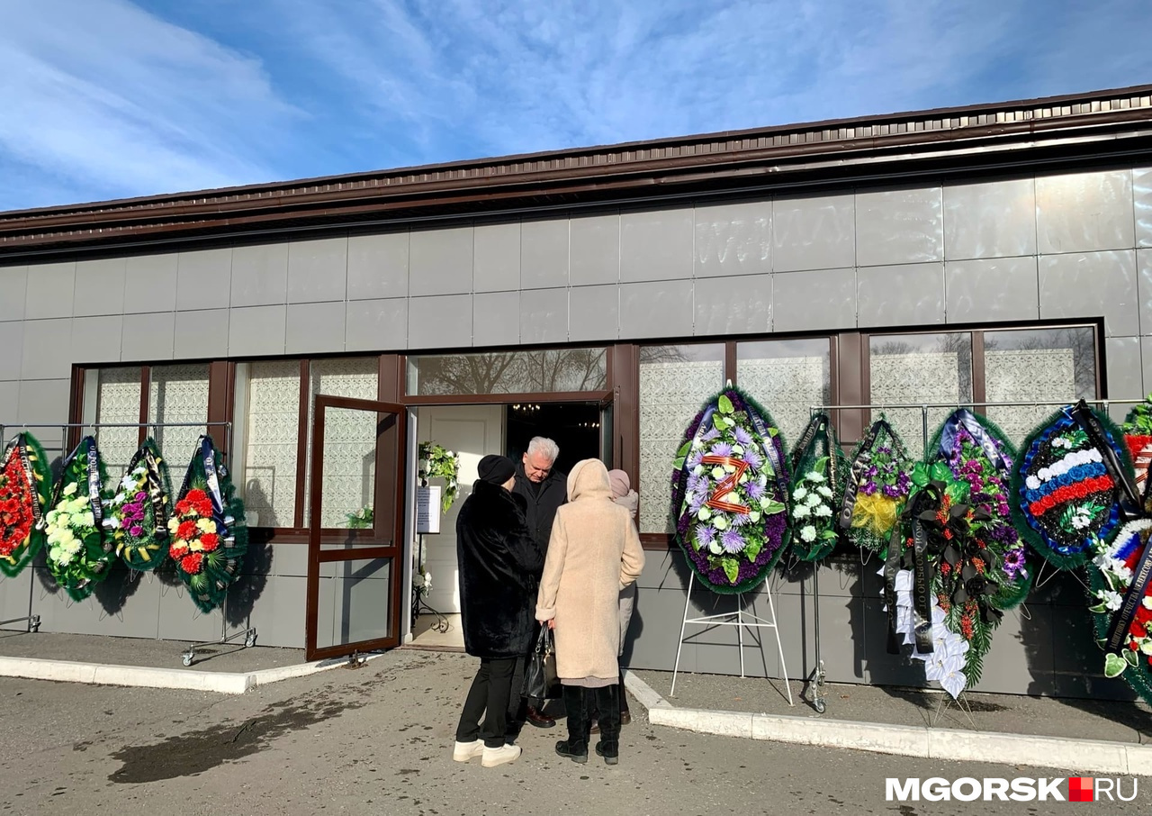 Председатель горсобрания Александр Морозов — единственный из публичных лиц, кто приехал на похороны военнослужащего Председатель горсобрания Александр Морозов — единственный из публичных лиц, кто приехал на похороны военнослужащего