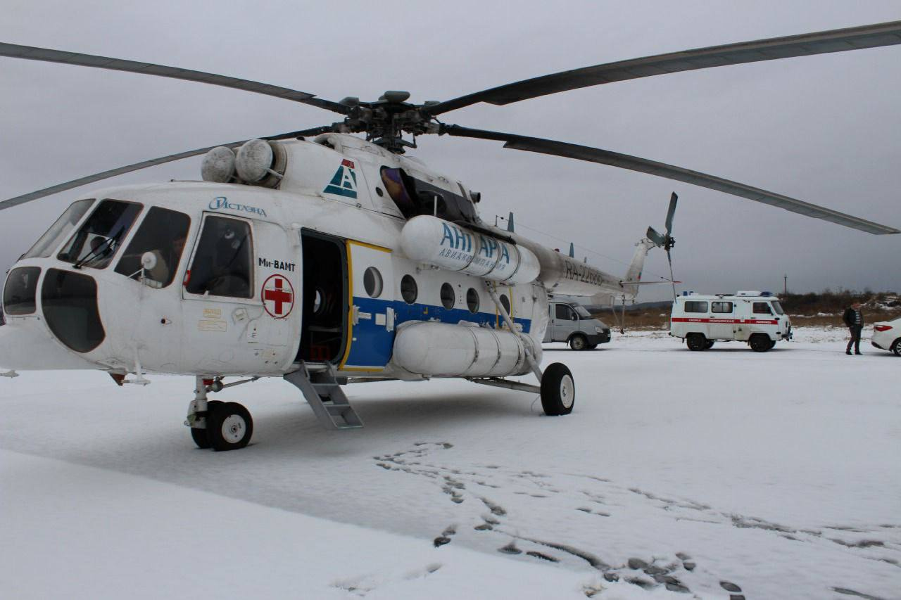 Четверых пострадавших при пожаре на месторождении отправят в Иркутск