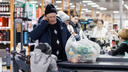 «Денег хватает на коммуналку и продукты». Как изменились цены в магазинах Волгограда и есть ли повод для радости