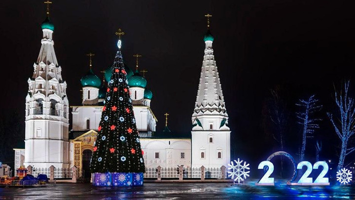 18-метровая елка и сверкающие трамваи: ярославцам показали, как будет выглядеть город в Новый год