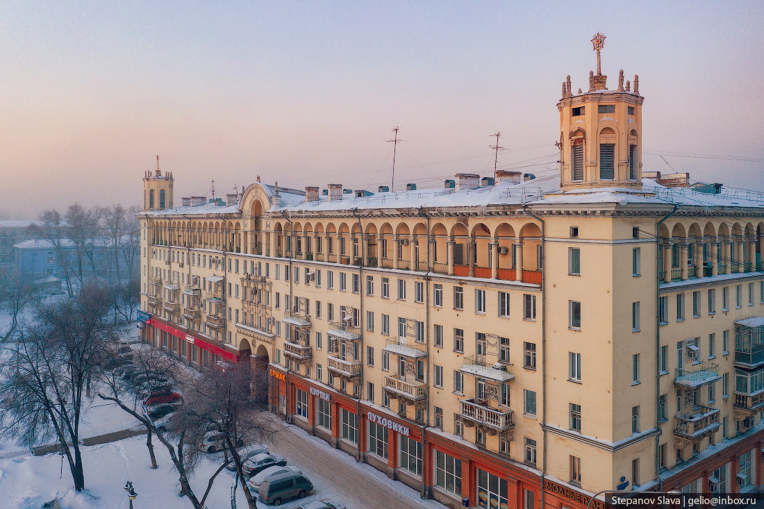 В 1932 году город переименовали в Сталинск, а в <nobr class="_">1961-м</nobr> — обратно в Новокузнецк. Сейчас здесь проживает более 540 тысяч человек
