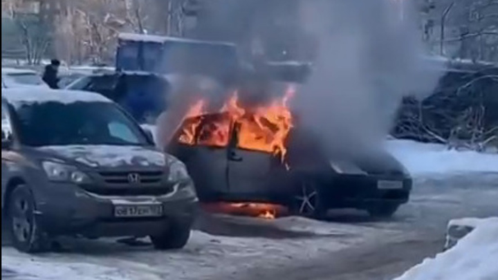 Машина загорелась в Канавинском районе
