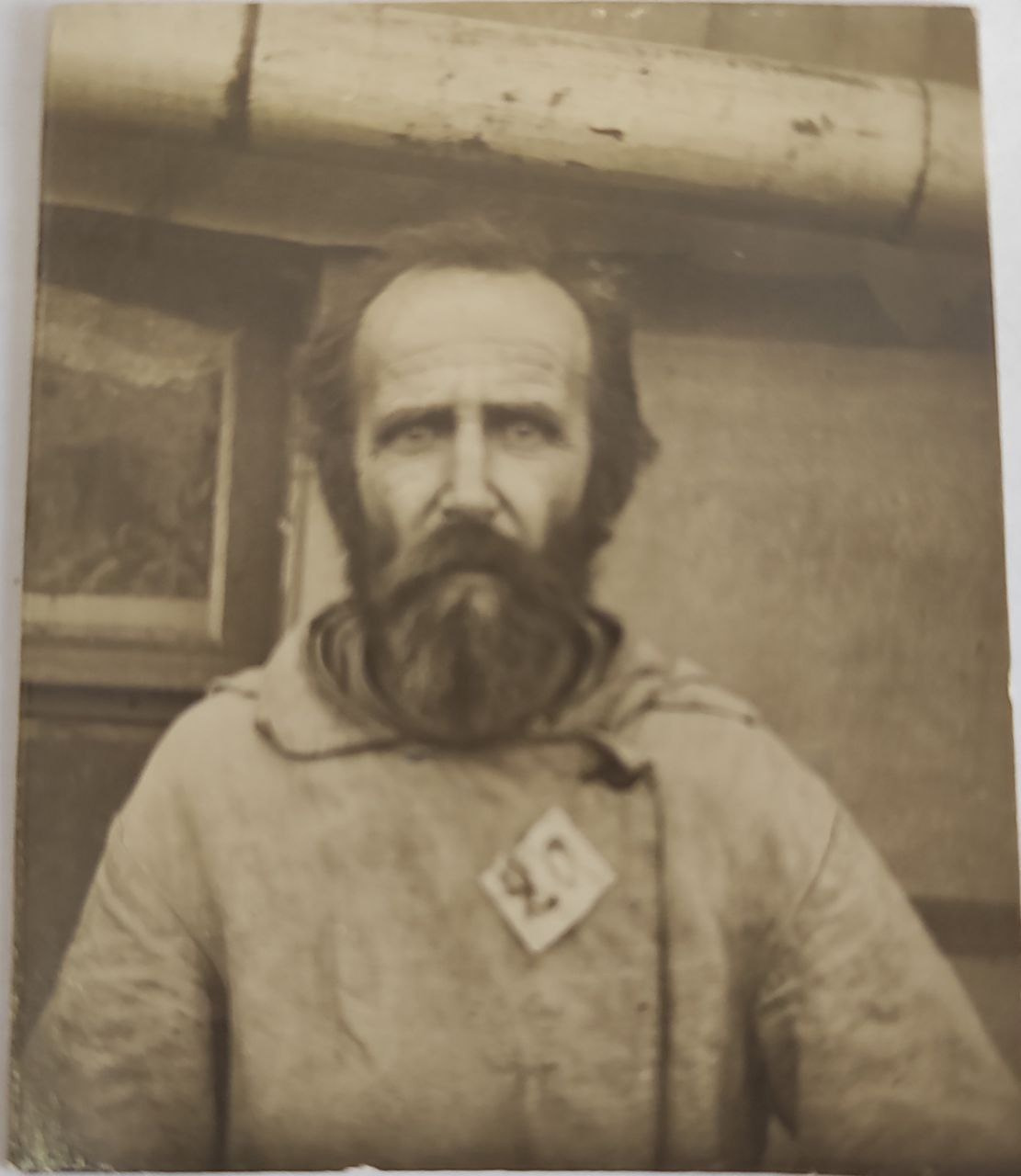 Михаила Александровича задержали в августе 1937 года, 14 ноября его приговорили к расстрелу, а 19 ноября приговор привели в исполнение. Это фото сделано во время второго ареста