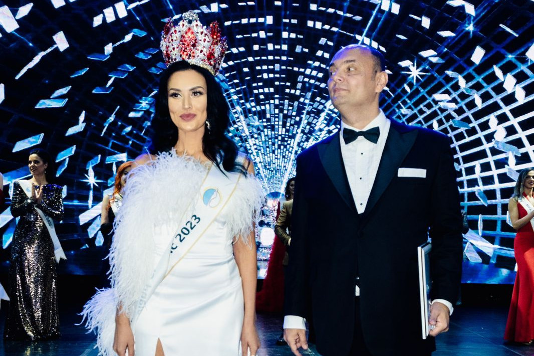 «Гейша» из Новосибирска победила на мировом конкурсе красоты — смотрим ее фото в короне
