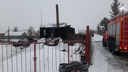 Под Новосибирском полностью выгорел дом: в пожаре погибли двое