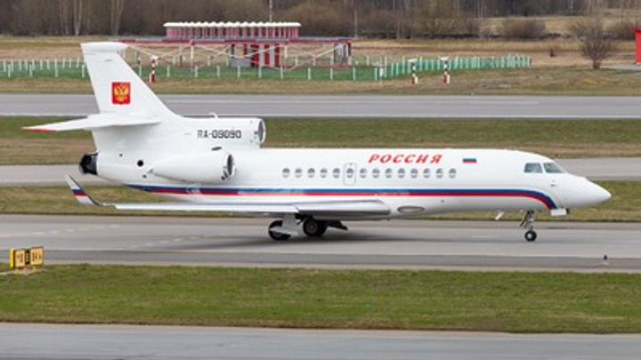 Правительственный самолет доложил о неисправности шасси при посадке во Внуково и ушел на второй круг