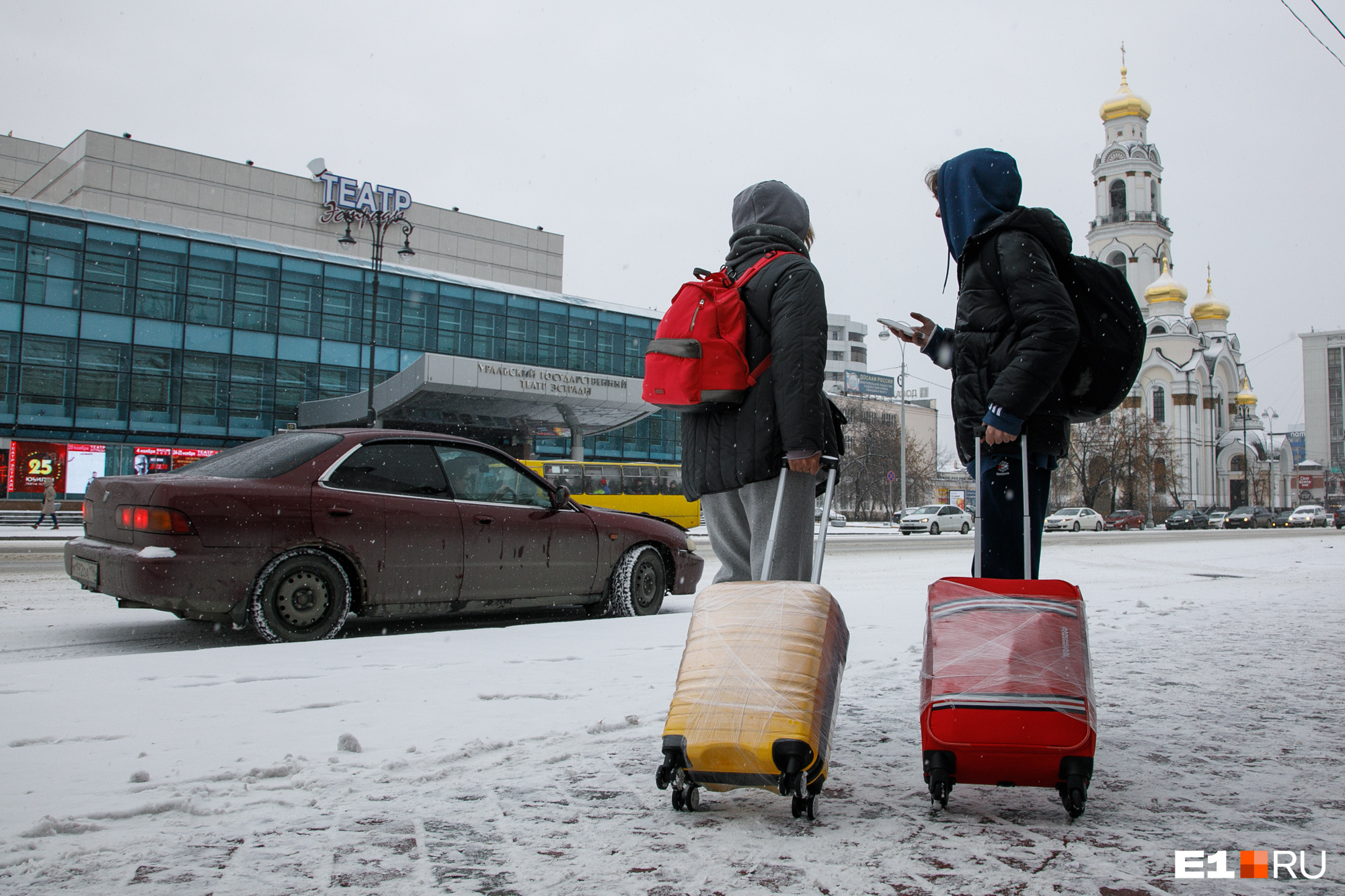 Минус 800 компаний. В Свердловской области стали массово закрываться турфирмы