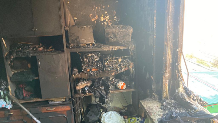 45-летний мужчина погиб при пожаре в захламленной квартире в Норильске