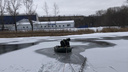 В Челябинске мужчина провалился под лед на реке Миасс