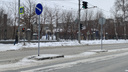 Власти не будут ставить ограждение на островок безопасности, где в Новосибирске регулярно бьются машины