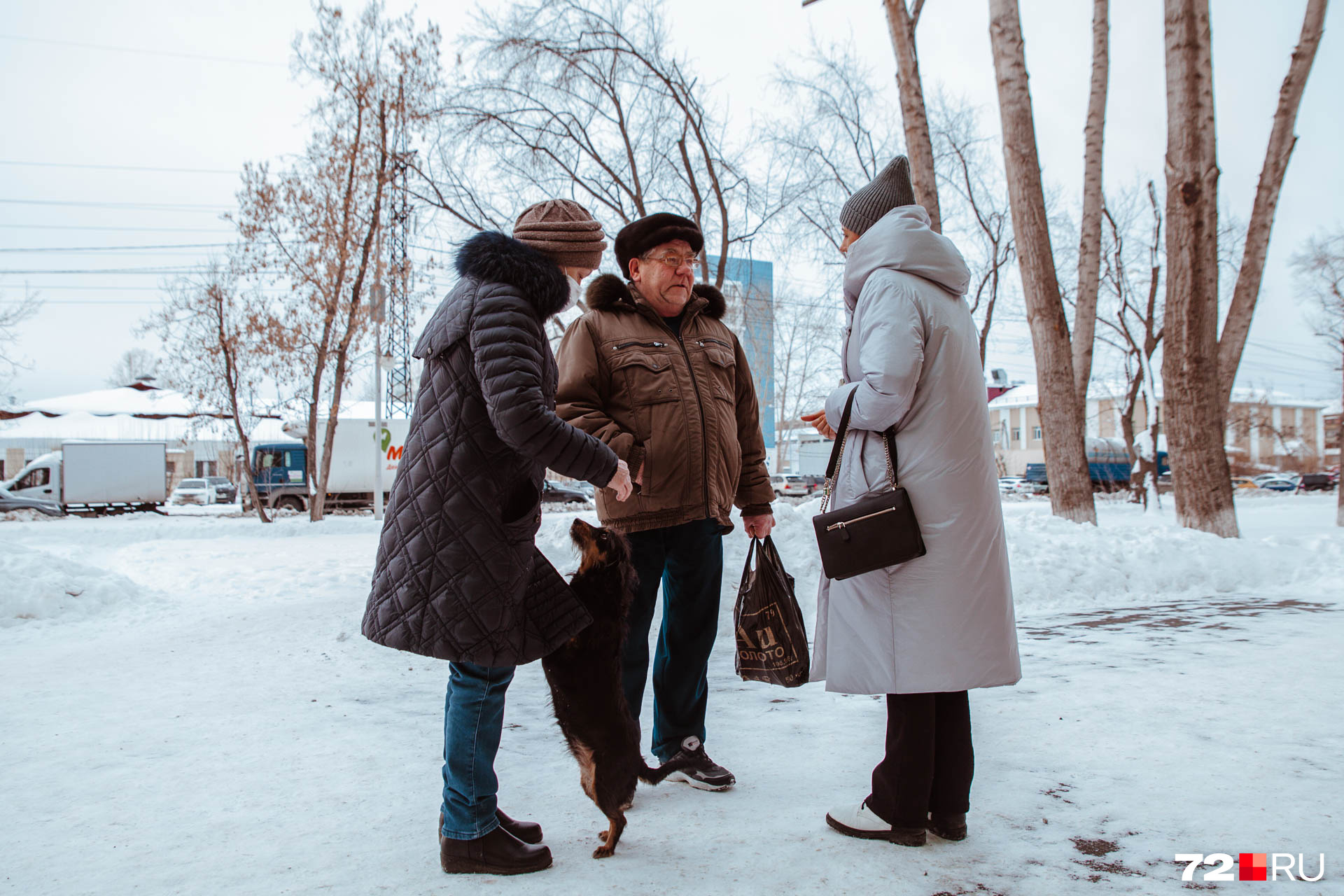 Владимир уверенно заявил, что паленую водку продают в магазине на соседней улице Владимир уверенно заявил, что паленую водку продают в магазине на соседней улице