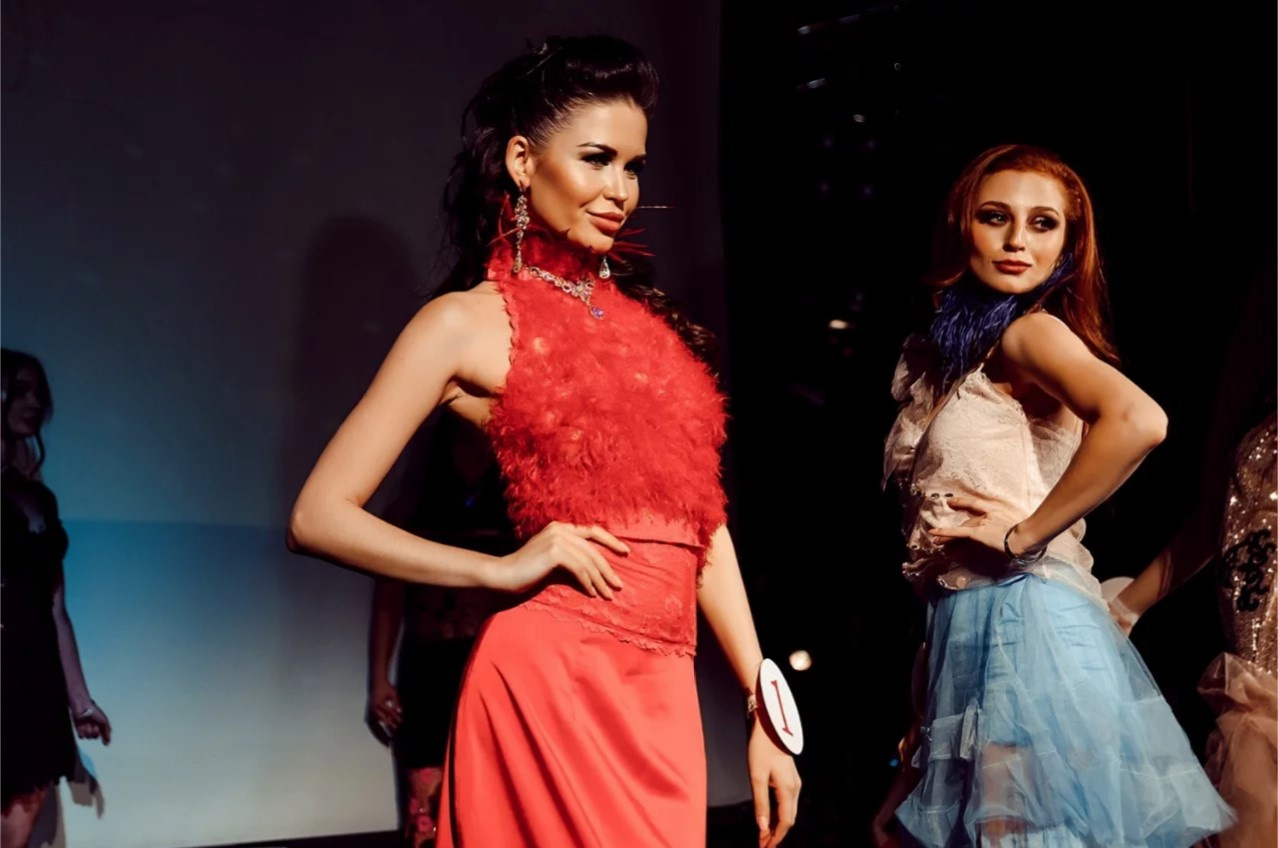 Ольга участвовала в нескольких конкурсах красоты. В 2018 и 2020 годах она боролась за звание Miss MAXIM, а также стала финалисткой всероссийского конкурса красоты «Мисс Россиянка — 2019»