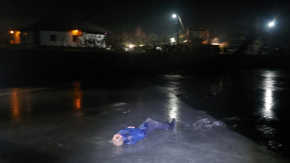 В Динском районе утонул <nobr class="_">13-летний</nobr> мальчик, который играл на льду