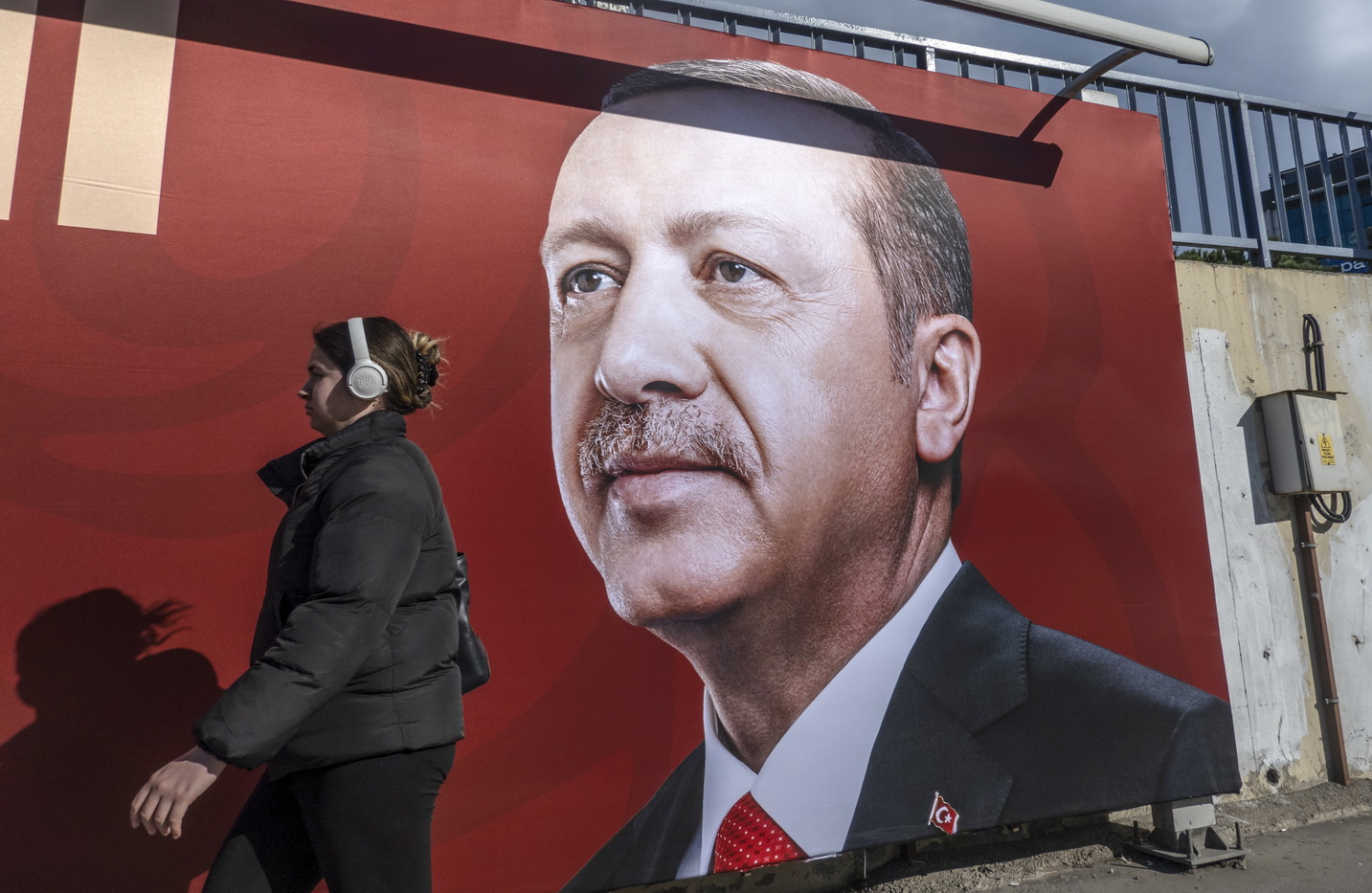 «Россия не готовится к поражению Эрдогана». Турецкий политолог — о ситуации в Анкаре накануне выборов
