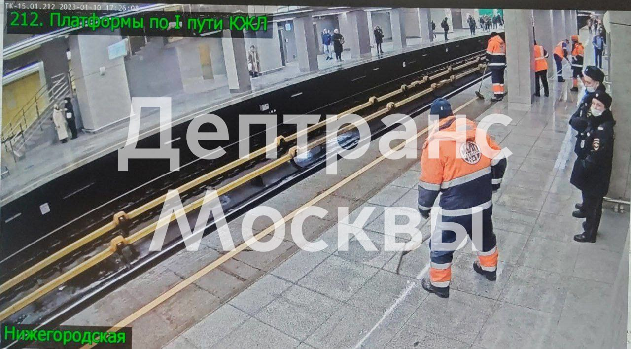 Как работает метро 6 7 января. Затопленное метро в Москве. Потоп на станции метро ЦСКА. Затопление тоннеля в метрополитене Москва.