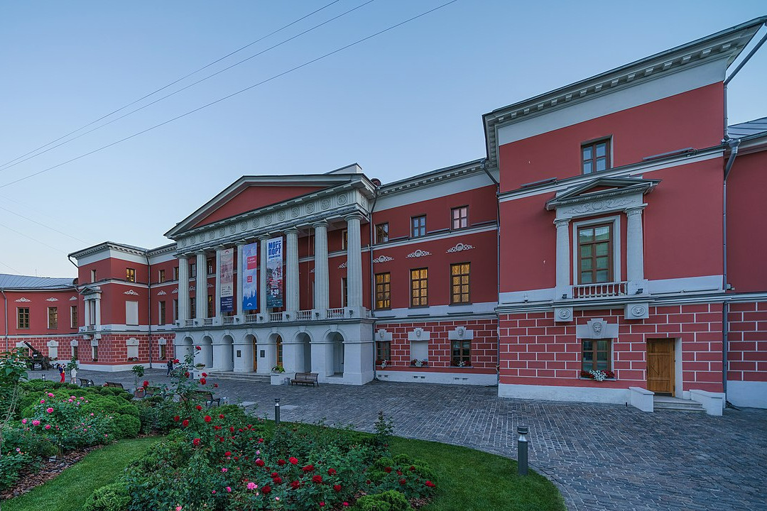 Английский клуб в москве на тверской