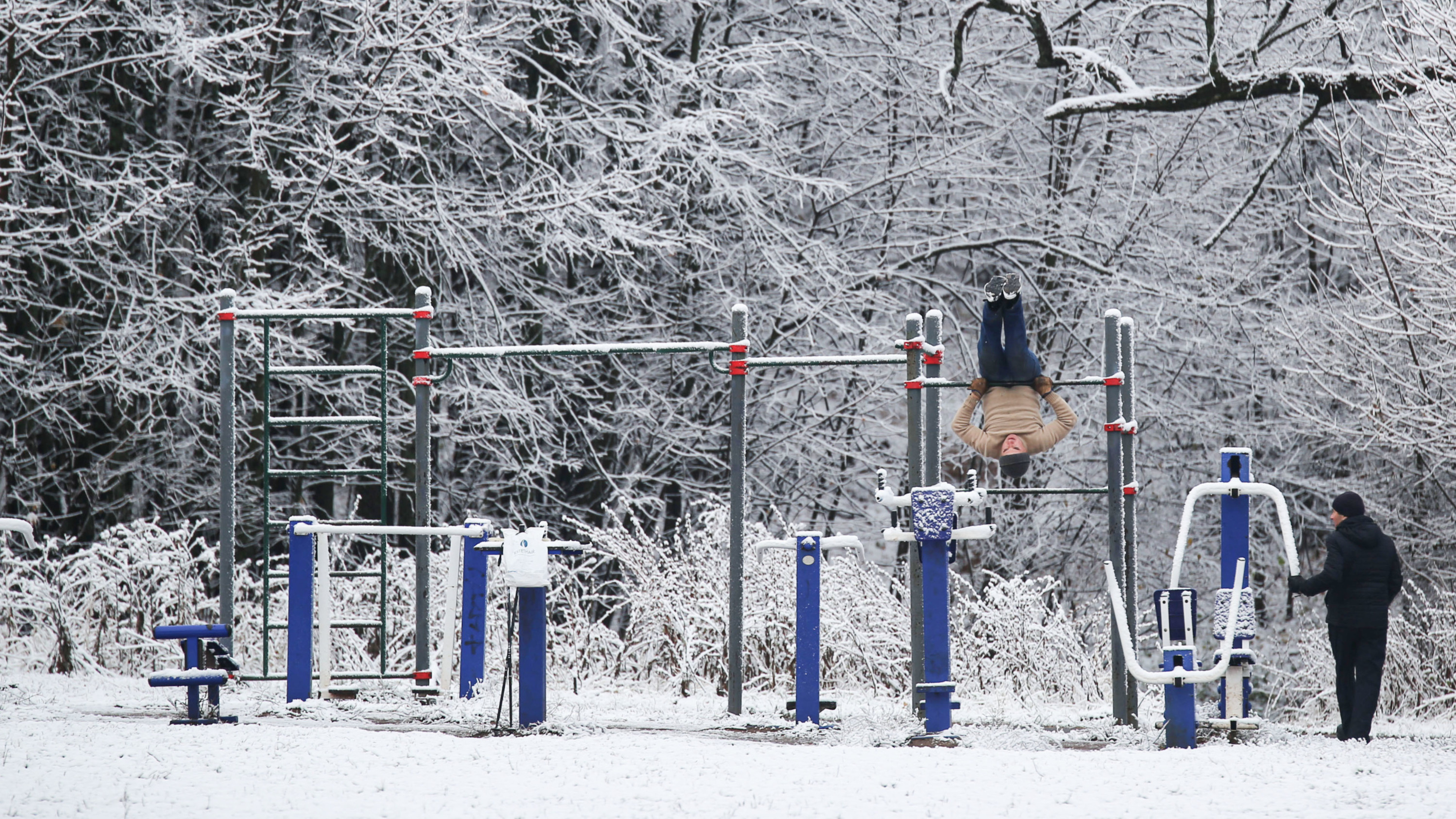 Репетиция зимы: публикуем красивые фотографии заснеженной Уфы